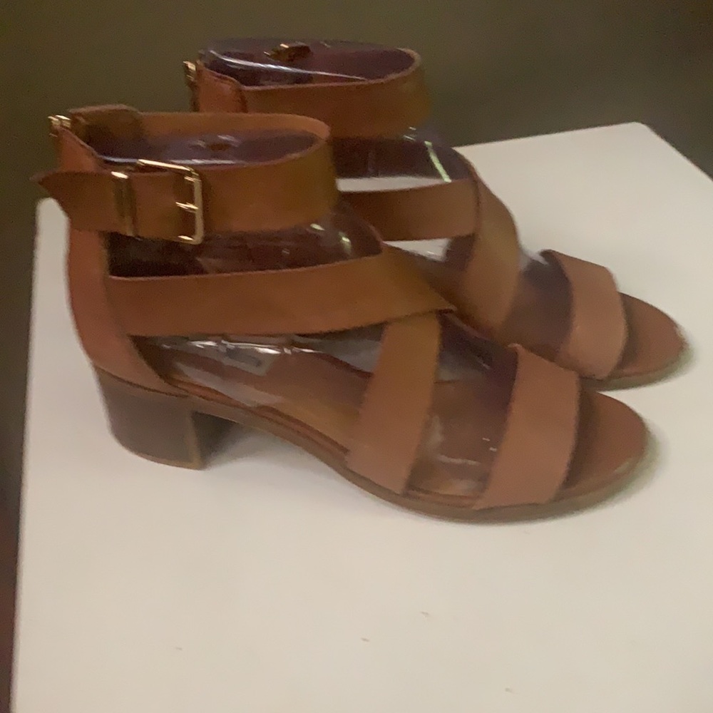 STEVE MADDEN - Picture 2 of 6